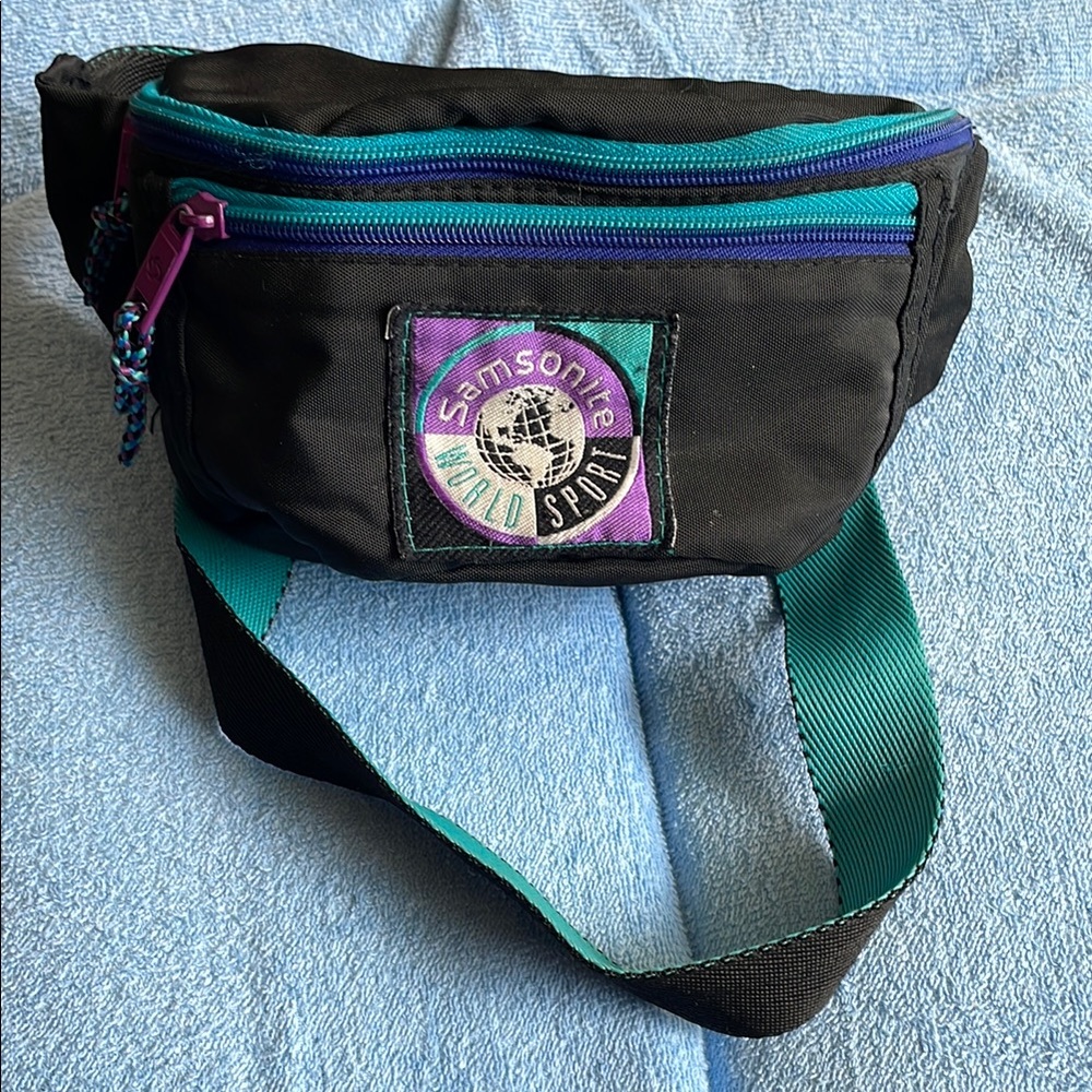 Samsonite Black and Green Belt Bag with Adjustable Strap